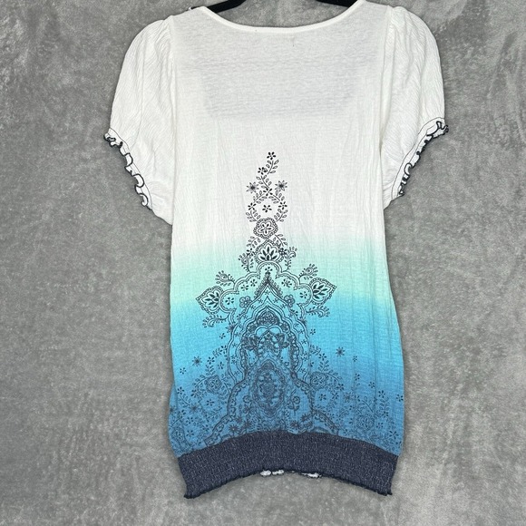 Absolutely Famous XL Top Shirt White Blue Paisley Short Sleeve Square Neck Knit - Picture 4 of 8